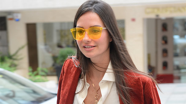 Yasemin Özilhan tüm bakışları üzerinde topladı