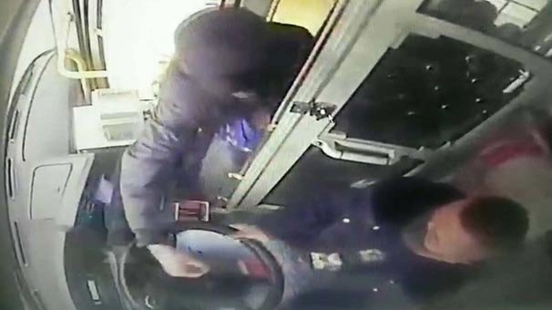 Yer: Çin! Başkasının kartıyla otobüse binmeye çalışınca...