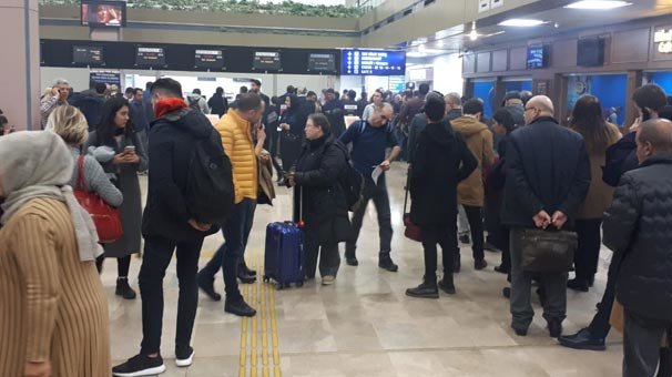 Yoğun sis nedeniyle o ilimizde uçak seferleri iptal edildi