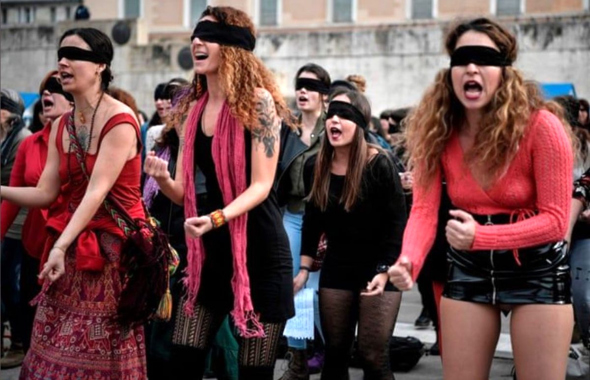 Yunanistan'da kadınlar Las Tesis eşliğinde erkek şiddetini protesto etti
