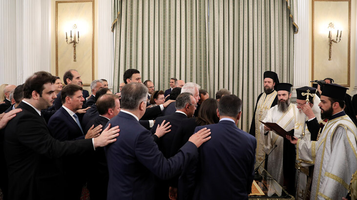 Yunanistan'da yeni kabine yemin etti