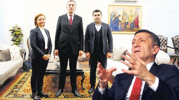 Yüz binlerce genci ilgilendiriyor... Bakan açıkladı! Uzun tecil...